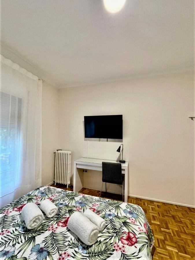 Villarroel Bed & Breakfast Barcelona